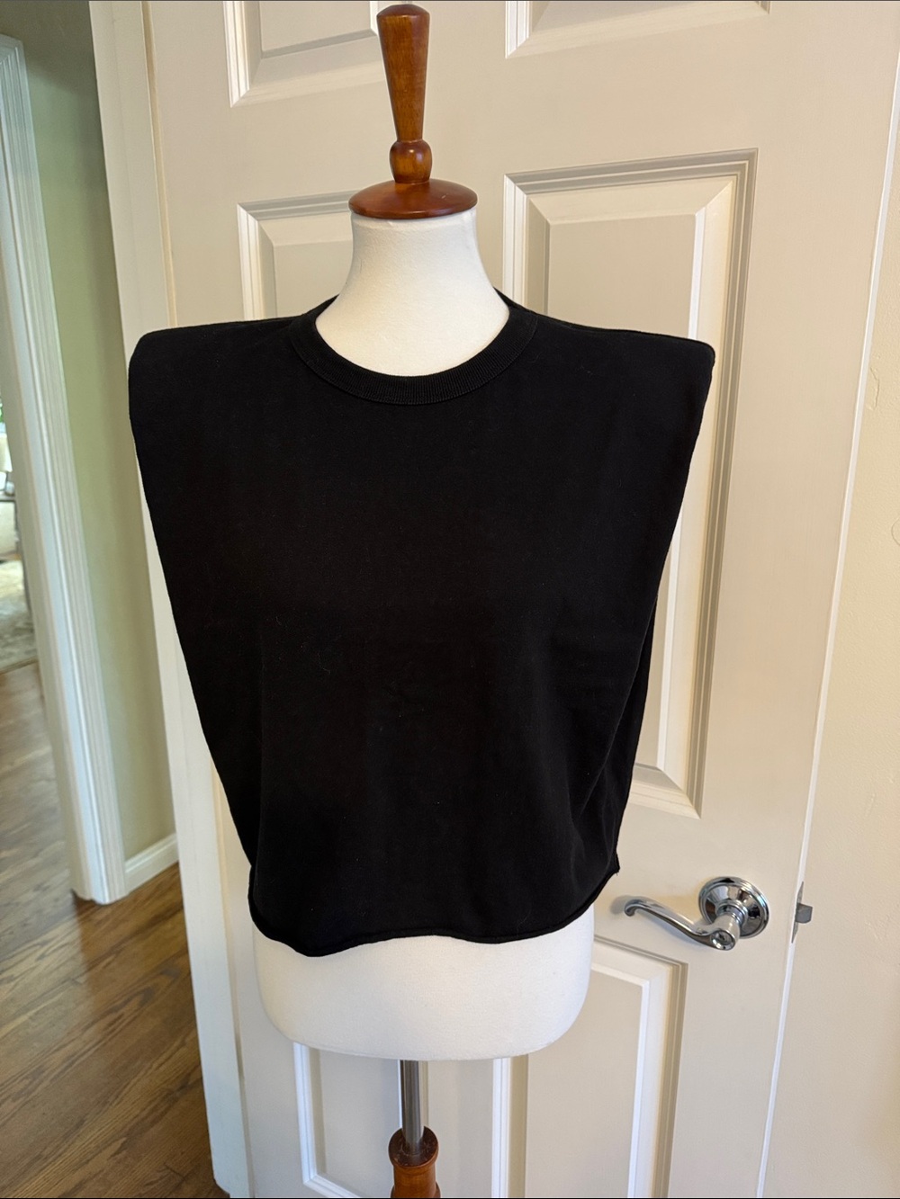 Frankie Shop Black Women's Sleeveless Crewneck Top Shoulder Pads